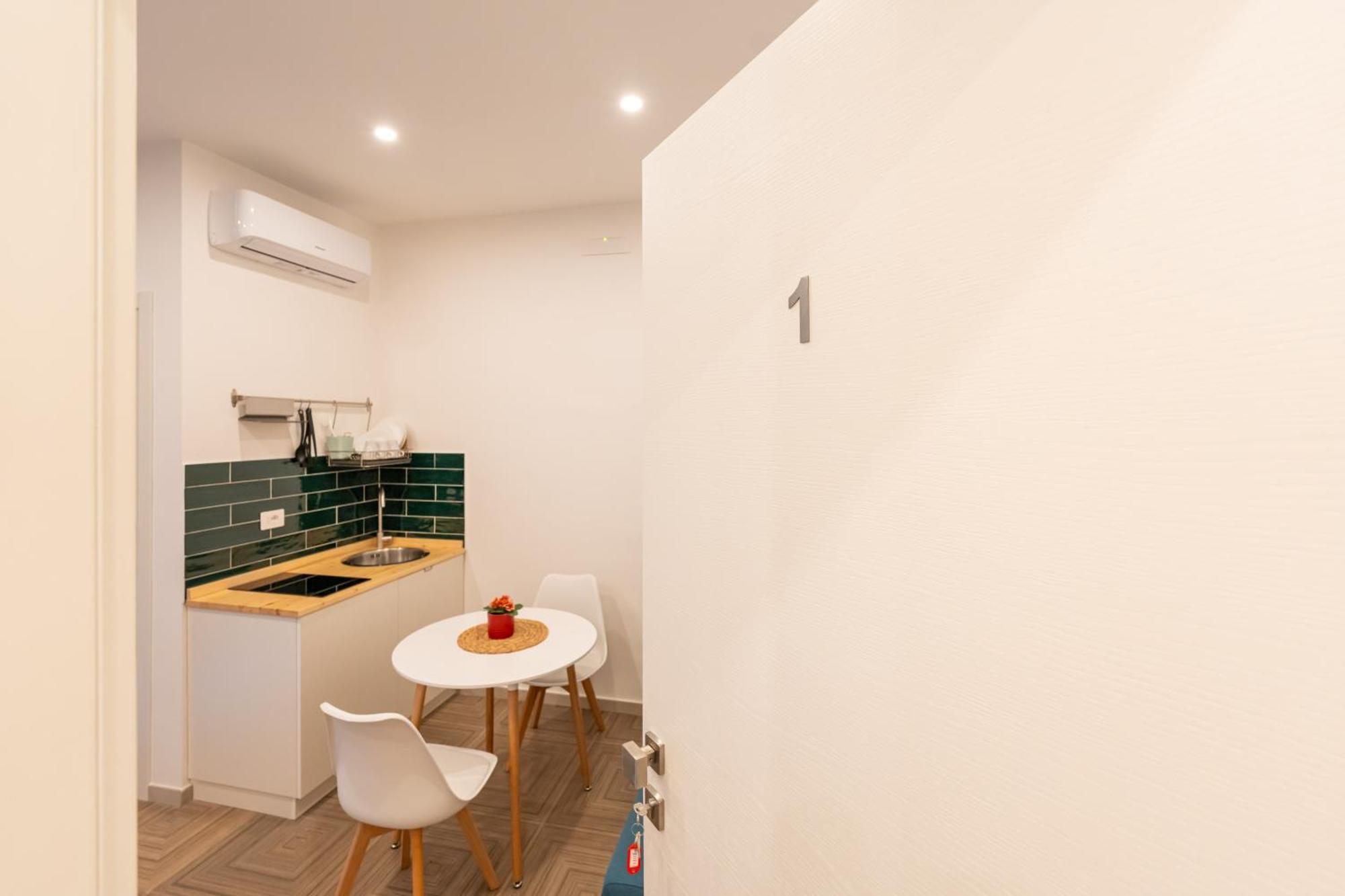 R&D Scassacocchi Apartments 15 Неаполь Экстерьер фото